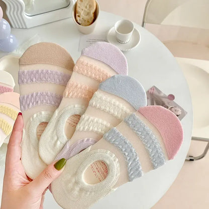 Women's Fashionable Wave Kanekalon Breathable Non-slip Low Cut Sock – Bold & Fun Statement Socks Cerise Max